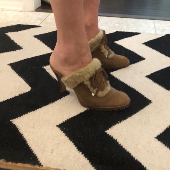 Adorable Gianni Bini mule heel - Picture 2 of 6